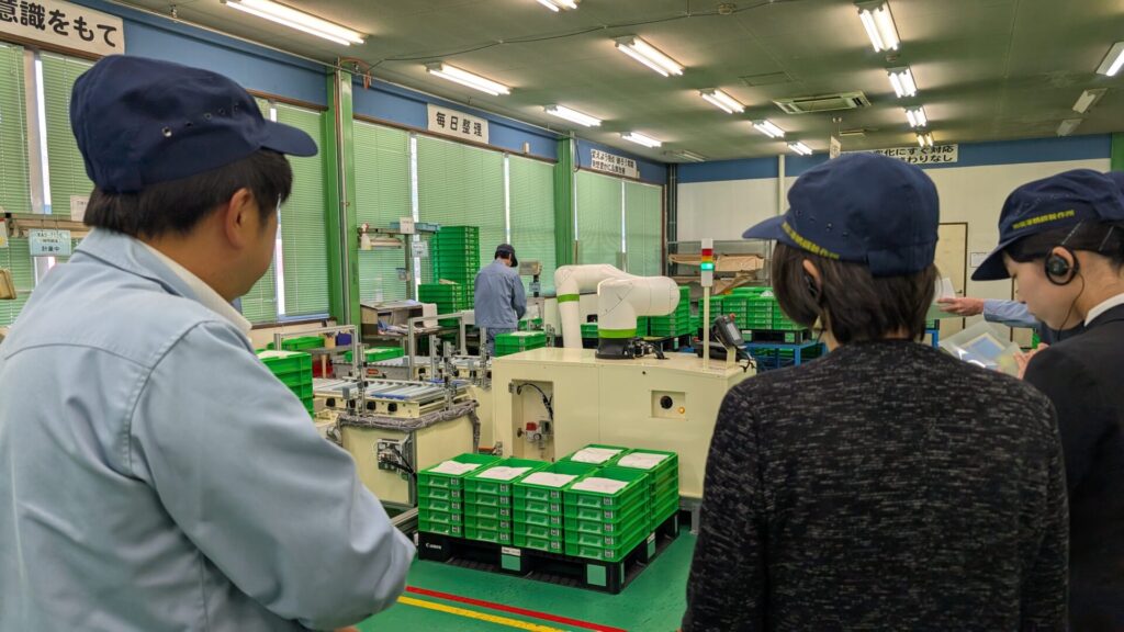 廣澤精機様見学中の様子